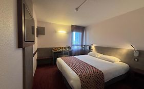 Brit Hotel Les Evens